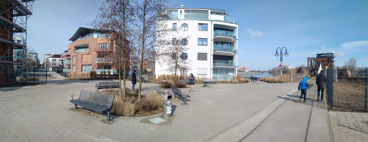 Aaron - Privatunterkunft Magdeburg Bagian luar foto